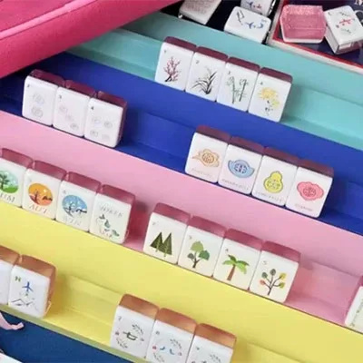 Pink Cartoon Emoji Mahjong Set Pink Cartoon Emoji Mahjong Set